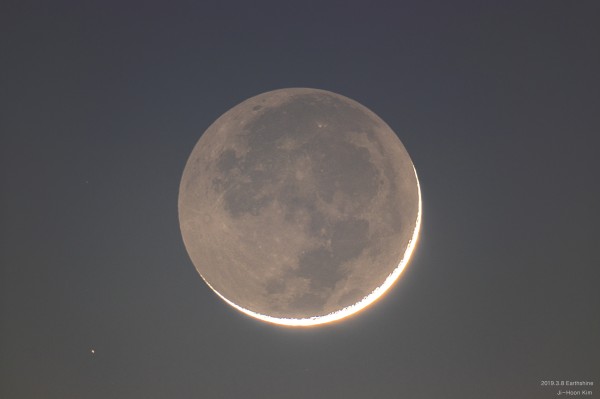 2019.3.8_Earthshine.jpg